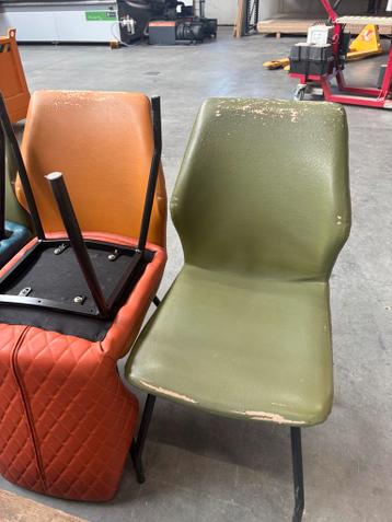Stoelen in diverse kleuren - Gebruikt
