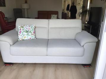 Tweezitter met prima zit. GRATIS AF TE HALEN