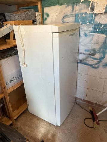 Koelkast - 57,5x59x130 cm