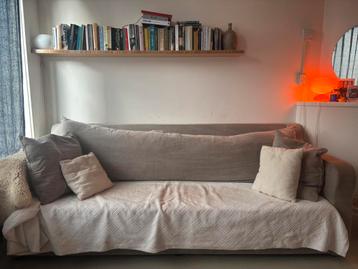 Lichtgrijs/beige bank van linnen stof GRATIS