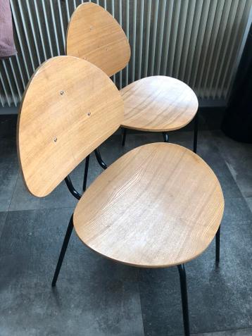 *Gratis* 4 stoelen