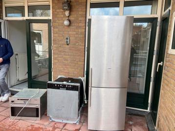 Gratis gebruikte koelkast , oven en of inbouwvaatwasser