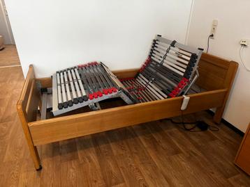 GRATIS Elektrisch seniorenbed - Comfort en ondersteuning