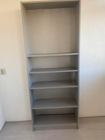 Billy boekenkast zilver/grijs Gratis af te halen