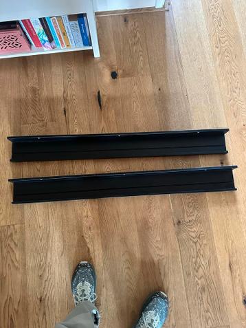 2x IKEA MOSSLANDA schilderijenplank zwart 115 cm