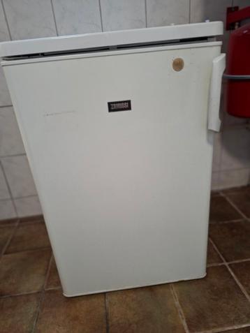 gratis kleine koelkast (tafelmodel)