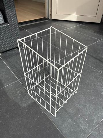 Wit metalen wasmandje - Handig en compact