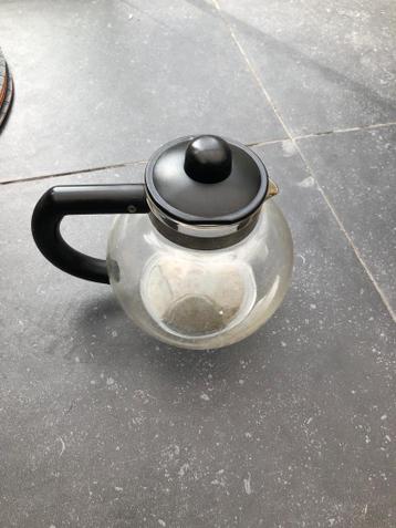 Glazen Theepot met Zwart Handvat en Deksel