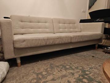 Gratis af te halen: Beige 3-zits bank (voor 26 maart 2026)