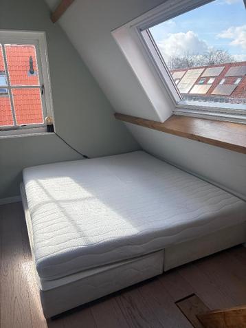 Tweepersoons boxspring incl matras