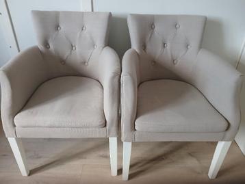 2 beige stoelen gratis