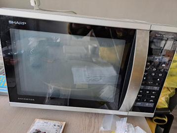 Gratis: Sharp Inverter combi-magnetron