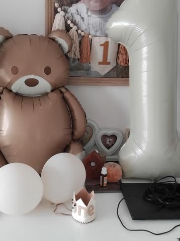 Balonnen, feesthoedje, beren, 1 jaar. GRATIS