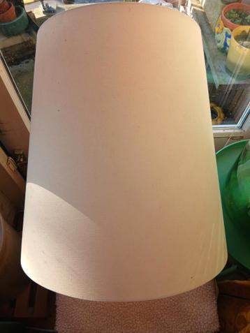 GRATIS    grote lampekap  gebrokenwit
