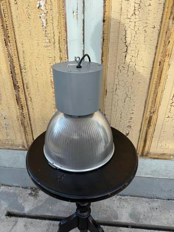 Industriële lamp - werking onbekend