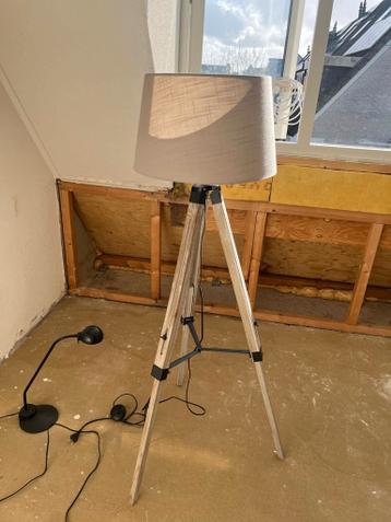 Staande lamp. Gratis af te halen