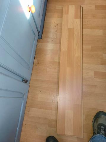 Lichte laminaat vloer 22m2 - Zo goed als nieuw