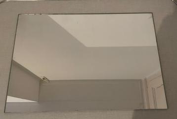 Gratis spiegel met kleine beschadiging 40 x 55cm