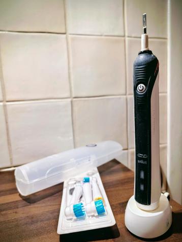 Oral-B Pro Tandenborstel met AH opzetborstels