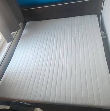 Goed onderhouden matras, gratis af te halen
