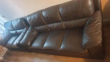 2 comfortabele leren banken - grijsbruin