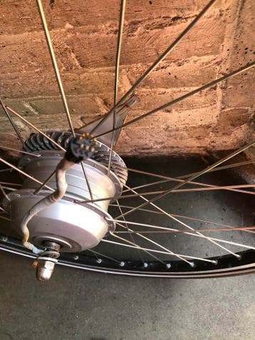 Gazelle voorwielmotor   9 pins