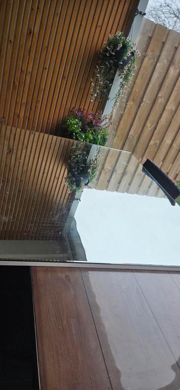 Grote spiegel voor badkamer met ophangsysteem