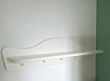 Witte wandkapstok met legplank - gratis ophalen