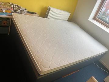 Bedframe 140x200