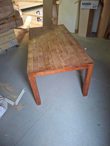 Robuuste houten eettafel - 180x90x76 cm