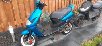 2 peugeot vivacity.s