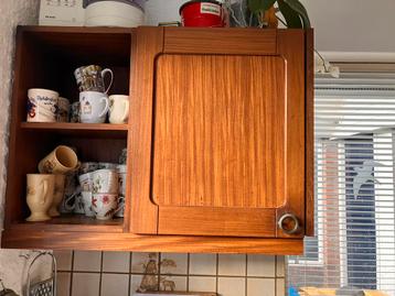 Deurtjes en frontjes van Bruynzeel keukenkastjes (jaren 80)