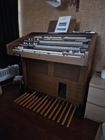meer foto's:Elektronisch Böhm Orgel 3 klavieren