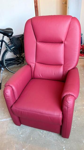 Comfortabele rode relaxfauteuil - Leer