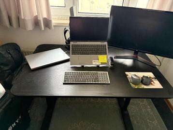 Bureau in hoogte verstelbaar