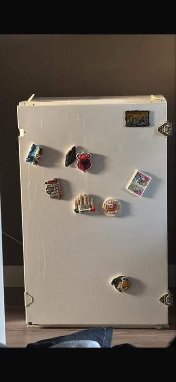 Kleine koelkast, werkt prima, voorheen inbouw