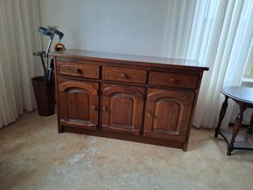 Eiken Dressoir