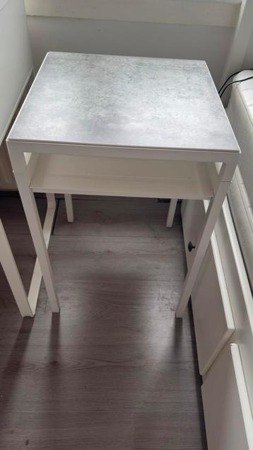 Ikea - Sidetable - metal - white