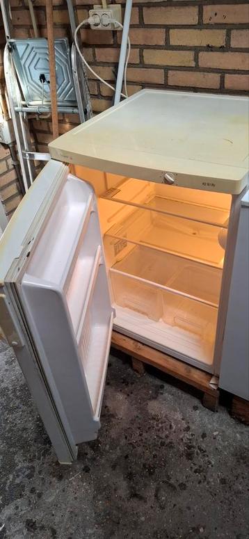 Gratis koelkastje - Ideaal voor studentenkamer of garage