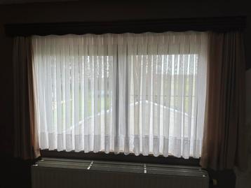 Gratis vitrage en gorden met bevestiging + Gordijnkast