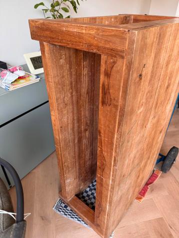 Teakhouten salontafel - opknapper voor twee zakken maltesers