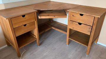 Hoekburo met 2 losse buro kastjes