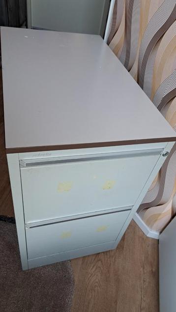 Archiefkastje met hangmappen lade