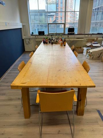 Grenenhouten tafel (4 meter) GRATIS