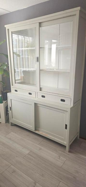 Buffetkast oud model met lades - opknapper (gratis afhalen)