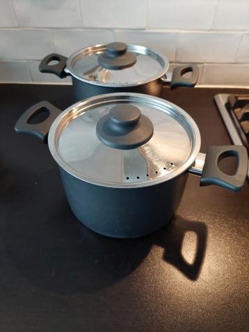 Twee kookpannen (gas)