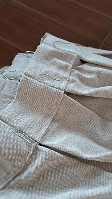 Zandkleurige/beige gordijnen