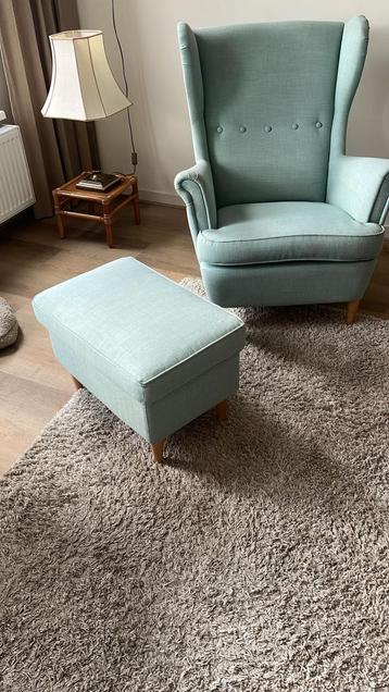 Strandmon fauteuil + poef ikea