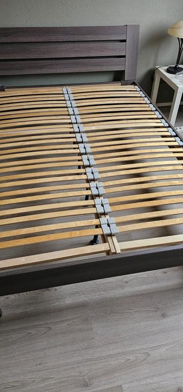 2-persoonsbed inclusief matras 200x140 gratis af te halen