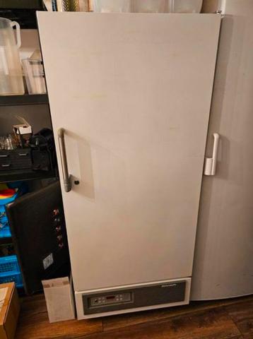 GRATIS OPHALEN: Grote Industriële Koelkast (440 liter)